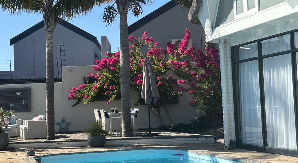 sun- and breakfast-decks sun- and breakfast-decks