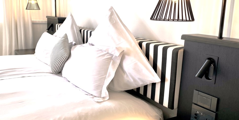 Zebra Suite Bed closeupm
